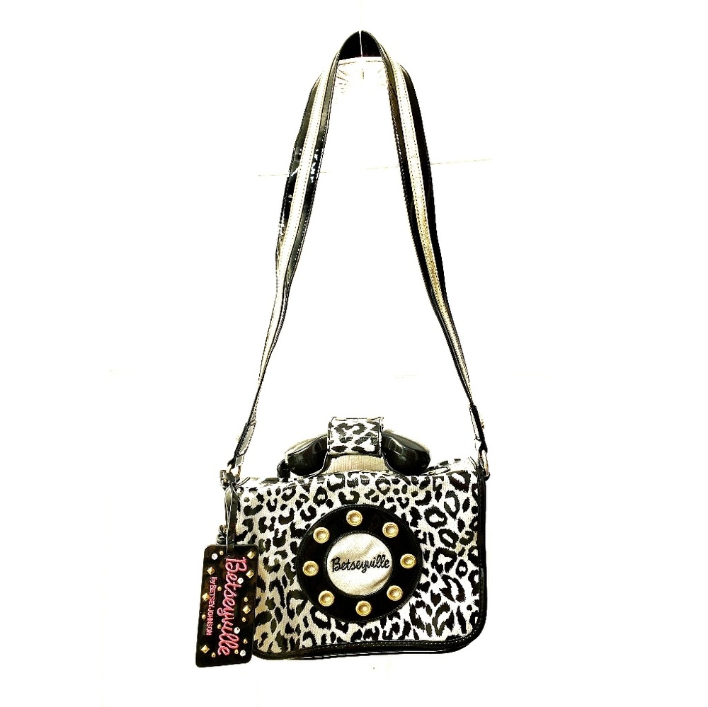 BETSEY JOHNSON BETSEYVILLE Phone Call Me a Purse